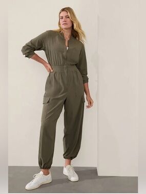 Athleta Brooklyn Long Sleeve Jumpsuit Women's 2P Petite Olive Green